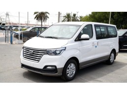 Explore Egypt’s Winter Wonders with Hyundai H1 Group Rentals! 